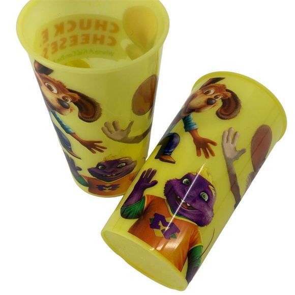 Lot of 2 Chuck E Cheese Plastic Cup Yellow Helen Jasper Pizza 2018 0651 - Picture 5 of 8